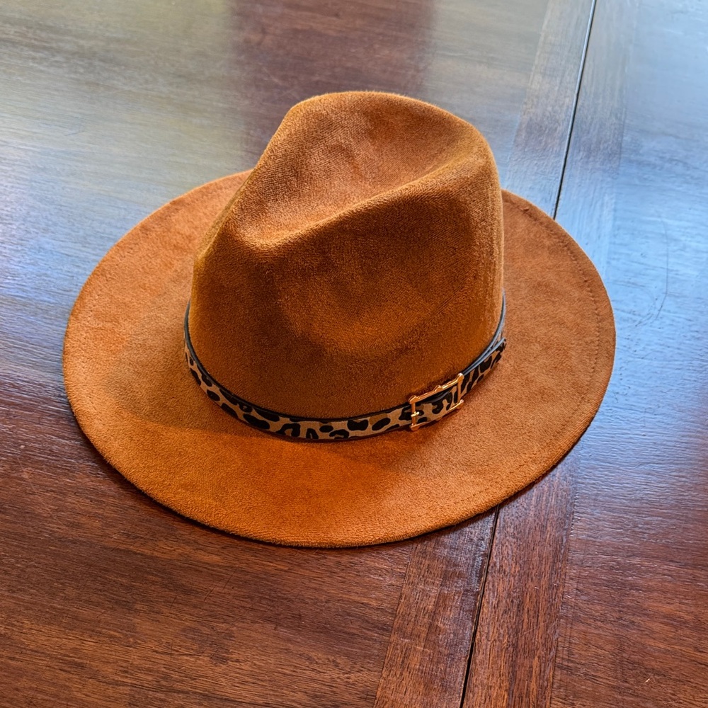 Stylish Brown Fedora Hat with Leopard Band